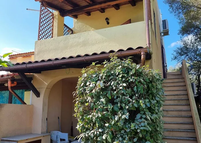 Ajo Al Mare بيت للعطل سان تيودورو