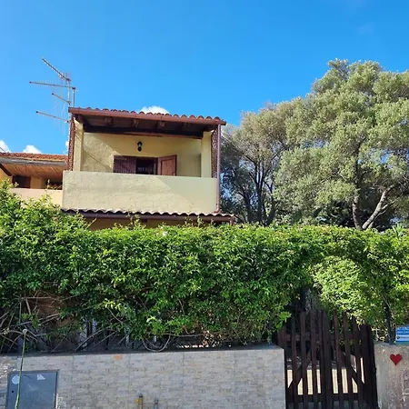 度假居 Ajo Al Mare 圣特奥多罗